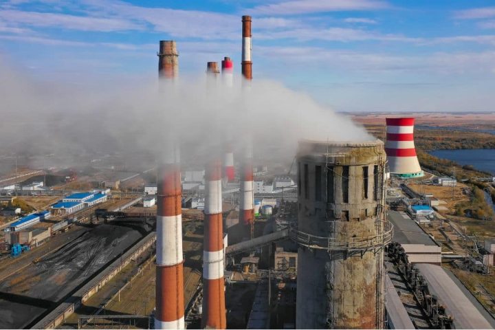 32 entreprises de combustibles fossiles contrôlées par l'État responsables de la moitié des émissions mondiales de CO2 en 2024
