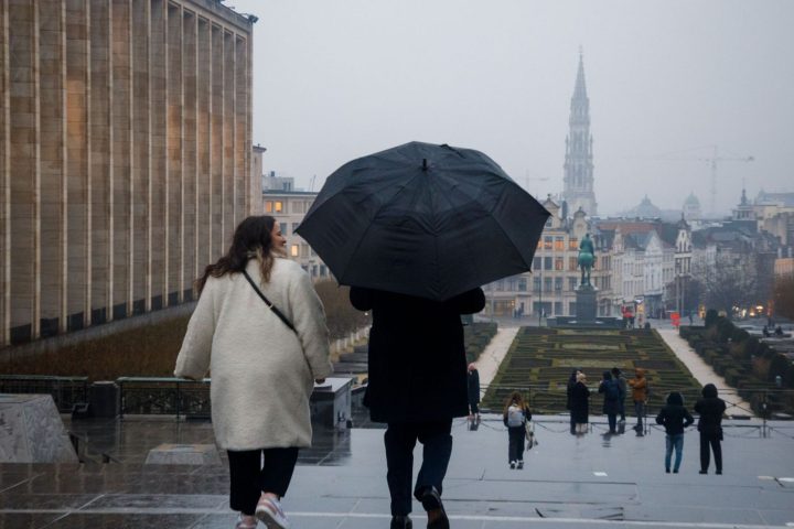 Alerte jaune pour fortes pluies à Bruxelles ; le 1722 activé pour le risque d'orage