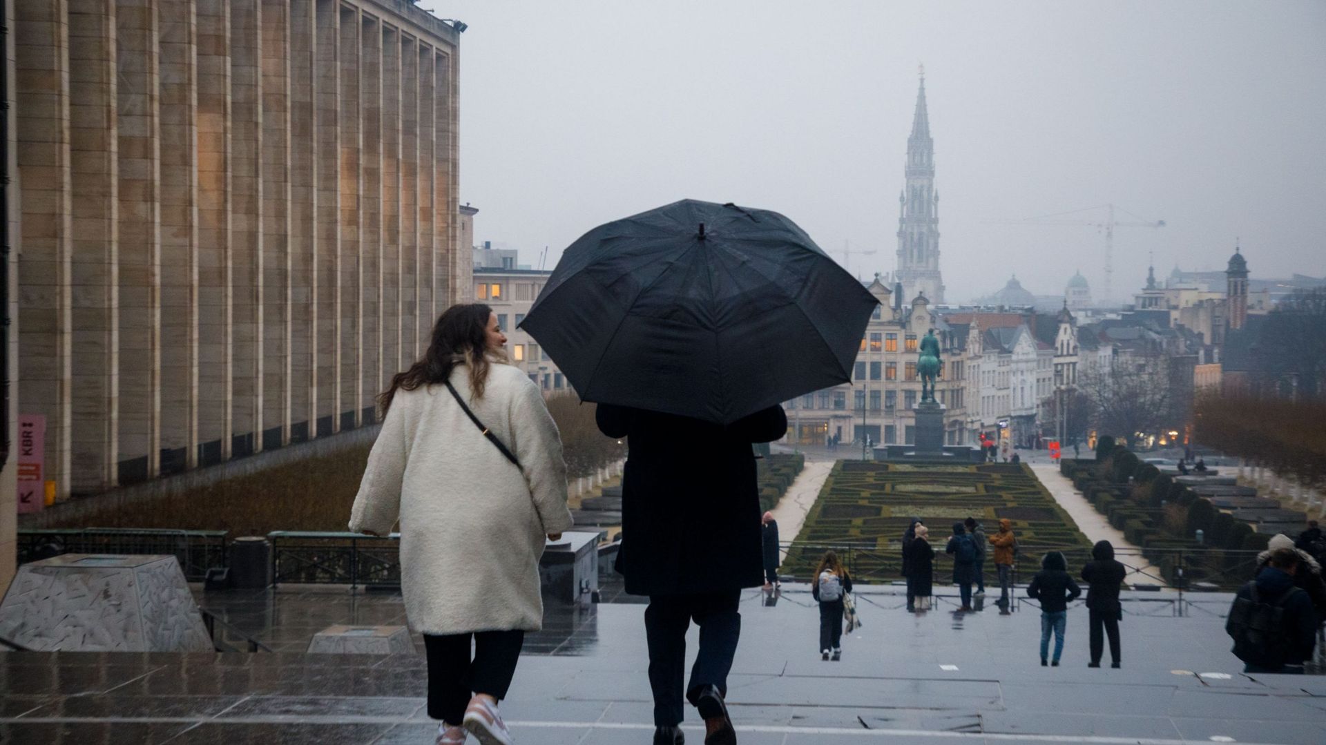 Alerte jaune pour fortes pluies à Bruxelles ; le 1722 activé pour le risque d'orage