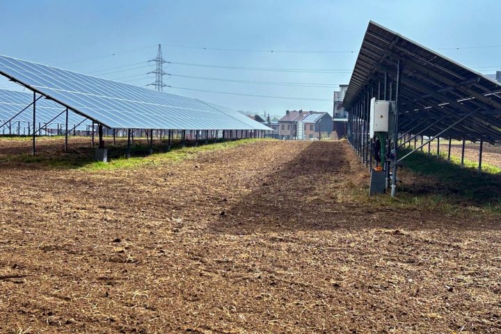 Ancienne usine de zinc à Grâce-Hollogne transformée en site de production d'énergie solaire