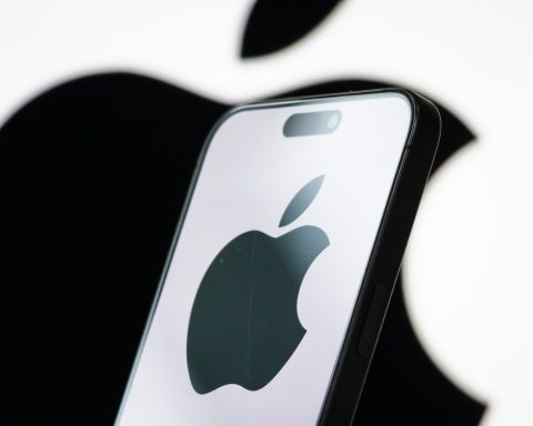 Apple explore un partenariat avec des éditeurs pour intégrer des actualités dans Siri AI
