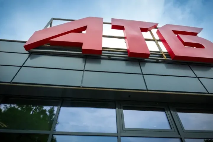 ATB limite la vente de produits essentiels à six unités par client en raison de la spéculation et des attaques