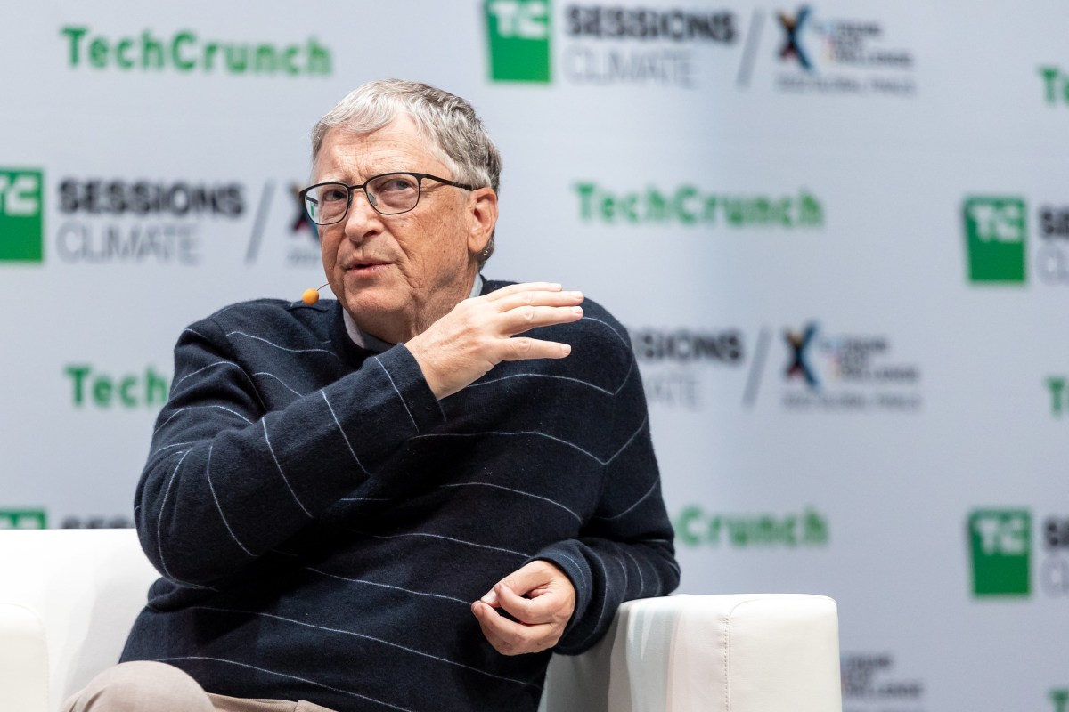 Bill Gates propose une taxe sur les robots et des emplois réservés aux humains pour atténuer l'impact de l'IA sur le marché du travail