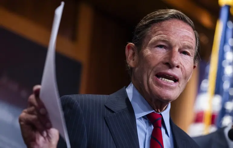 Blumenthal appelle les émissaires de Trump à prendre au sérieux les menaces de Poutine concernant l'Ukraine