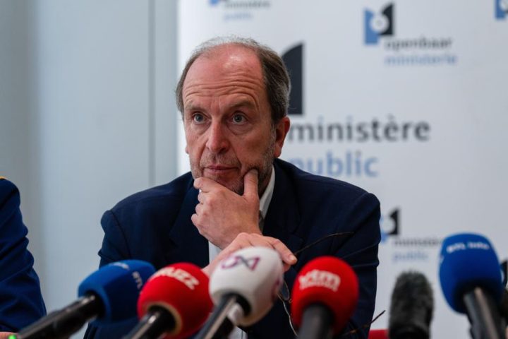 Boris Dilliès annonce des mesures suite à l'attaque du commissariat à Anderlecht