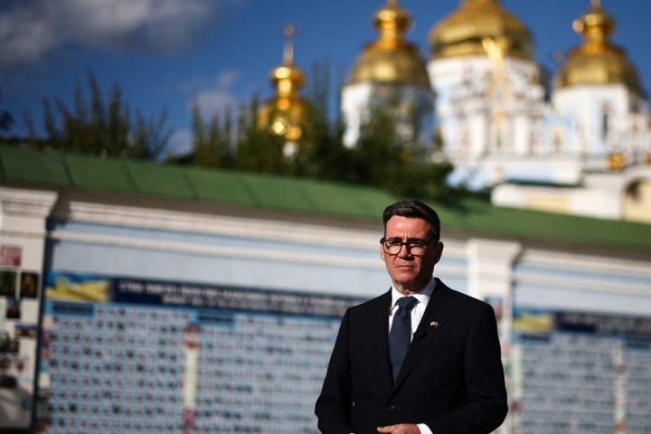 Burnham renforce le soutien britannique à l'Ukraine avec une initiative de développement de missiles à longue portée