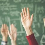 Changements dans le système éducatif belge pour la nouvelle année scolaire : heures d’enseignement accrues et mesures de soutien.