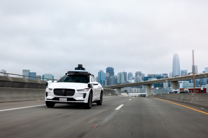 Des testeurs de Waymo et Zoox signalent des blessures alors que les opérations de robotaxis s'étendent