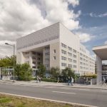 Deux travailleurs tombent d'un échafaudage sur le chantier d'un nouveau campus scolaire à Ixelles