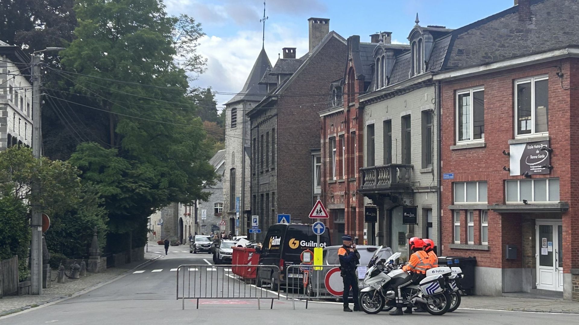 Environ 100 personnes assistent aux funérailles de Tyméo Brigou à Yvoir