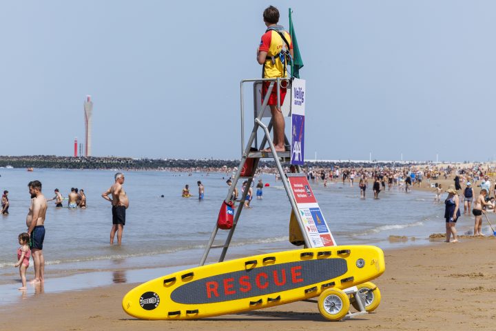 Fréquentation record sur la côte belge pendant les vacances d'été ensoleillées