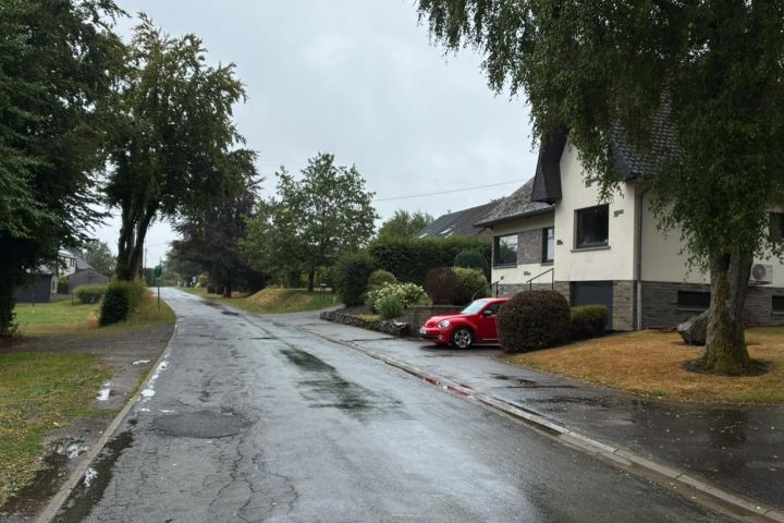 Incendie dans les Hautes Fagnes : les habitants de Sourbrodt rentrent chez eux après l'évacuation