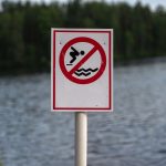 Interdictions temporaires de baignade en Wallonie en raison de la pollution à sept endroits