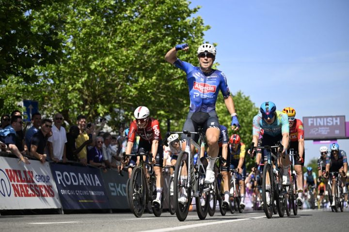 Jasper Philipsen remporte son premier classement général au Tour de Belgique Baloise