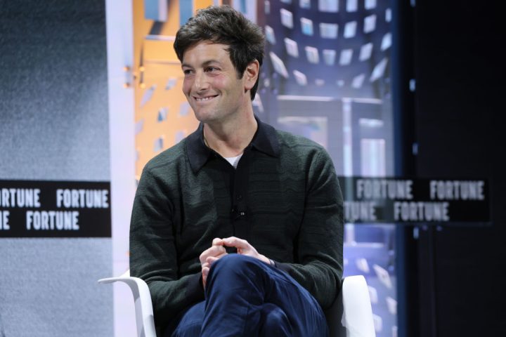 Joshua Kushner de Thrive Capital critique l'enthousiasme de Silicon Valley pour l'investissement en IA