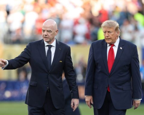 La FIFA abandonne son projet de commercialisation de la Coupe du Monde après des critiques.
