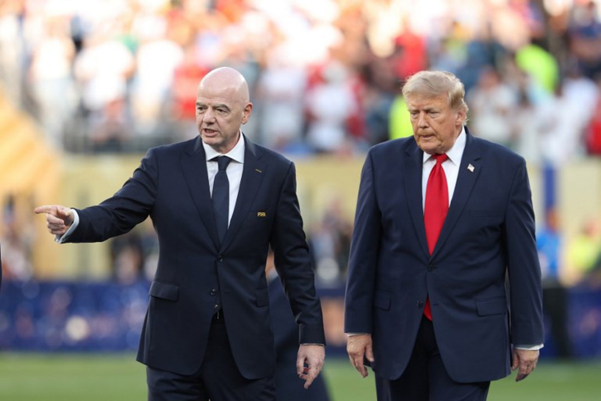 La FIFA abandonne son projet de commercialisation de la Coupe du Monde après des critiques.