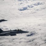 La France se dit prête à collaborer avec la Suède sur le développement d'un chasseur de nouvelle génération.