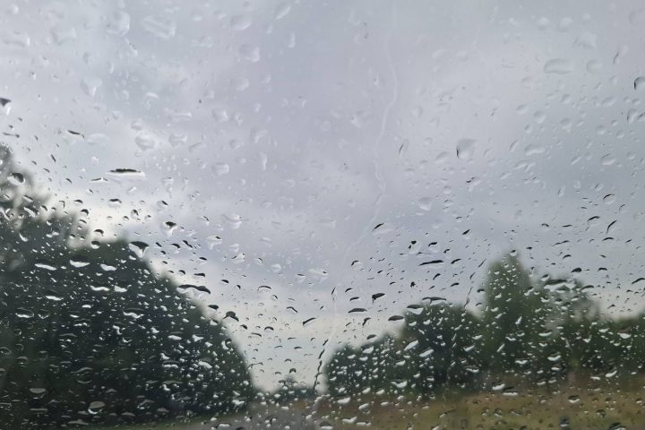 La pluie revient en Belgique avec des températures plus fraîches lundi
