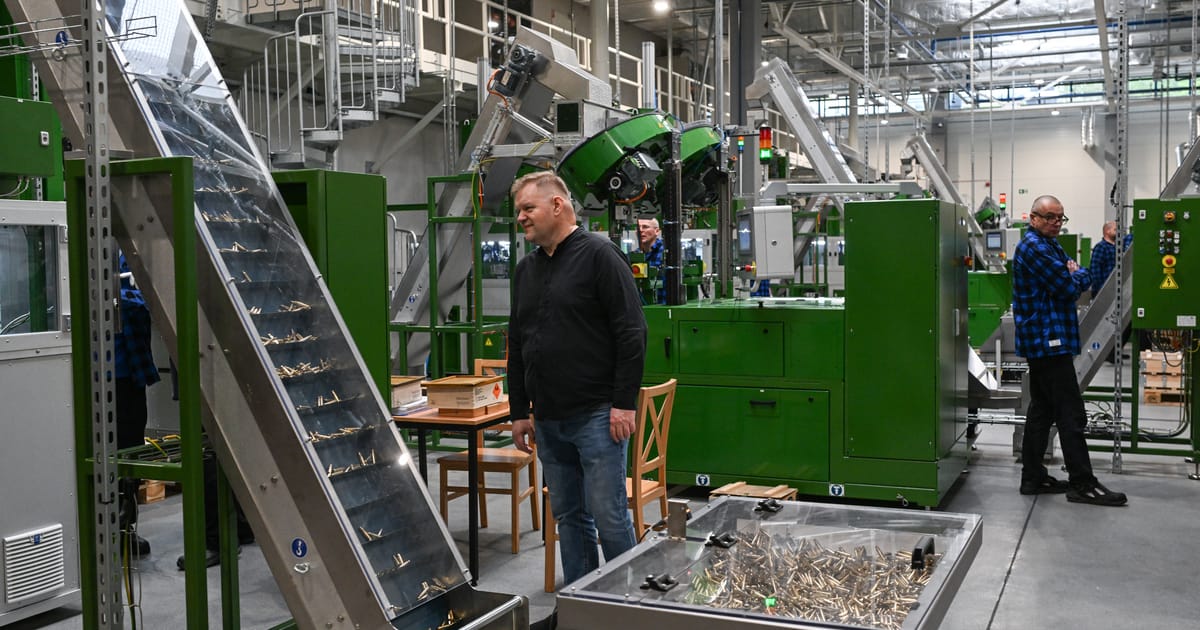 La Pologne enquête sur un incendie criminel dans une usine de drones, soupçons d'interférence étrangère