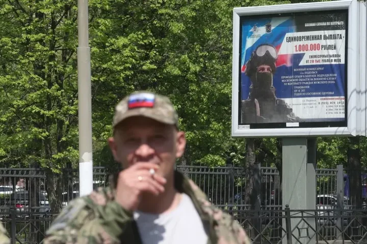 La Russie perd 6 000 soldats par mois, la cadence de recrutement ne compense pas les pertes