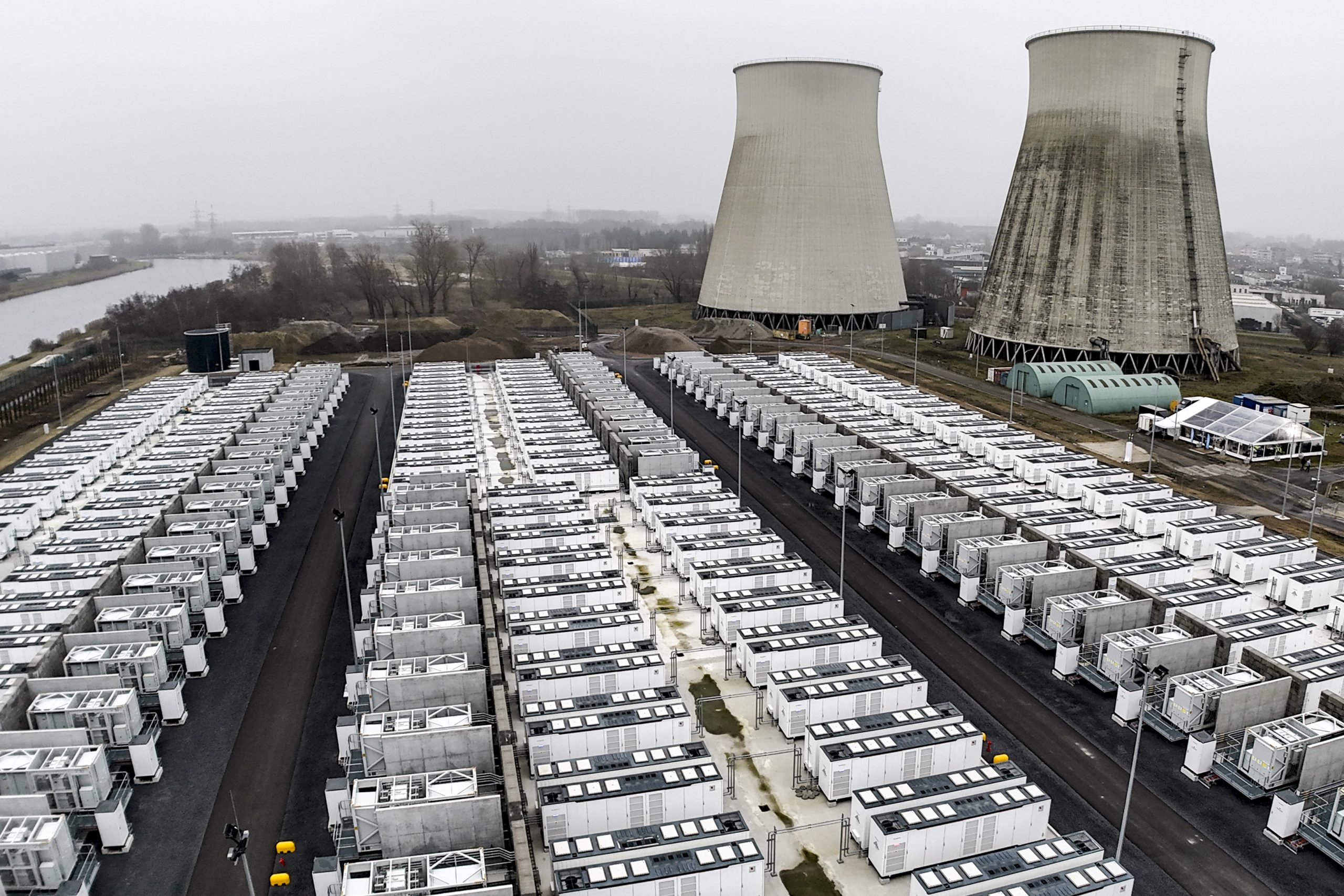 La suppression de l'exemption des tarifs réseau haute tension pour les parcs de batteries prévue en 2028