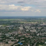 L'armée russe attaque un chantier logistique près de Jytomyr, blessant un ouvrier