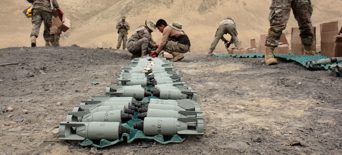 Le dilemme de l'artillerie en Ukraine et le débat sur les munitions à sous-munitions