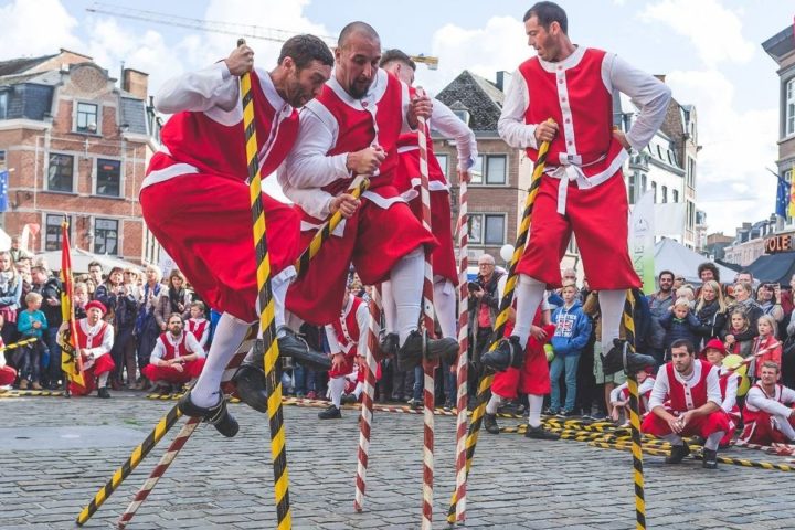 Le Festival Wallon 2026 à Namur célébrera l'identité régionale et l'engagement des jeunes