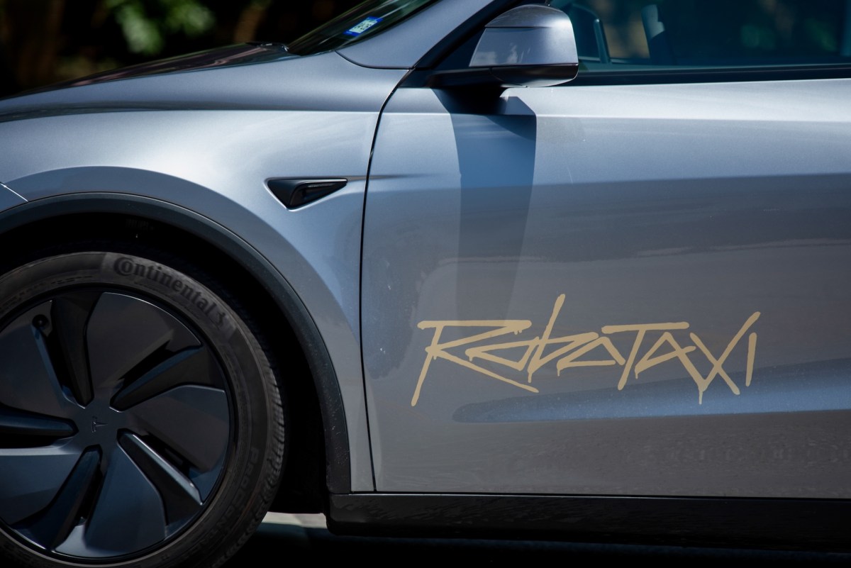 Le Nevada accorde des permis à Tesla, Uber et Waymo pour déployer des robotaxis dans le comté de Clark