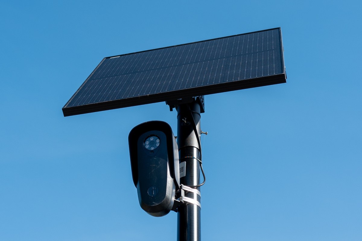 Le PDG de Flock souligne la nécessité d'un compromis entre la vie privée et la sécurité face au rejet de la surveillance.