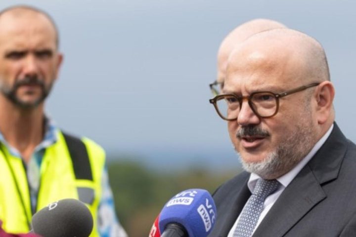 Le soutien aérien international pour lutter contre l'incendie des Hautes Fagnes prolongé jusqu'à dimanche, la Belgique demande de l'aide.