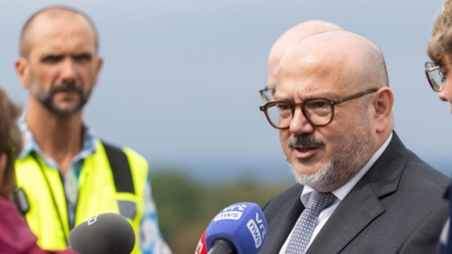 Le soutien aérien international pour lutter contre l'incendie des Hautes Fagnes prolongé jusqu'à dimanche, la Belgique demande de l'aide.