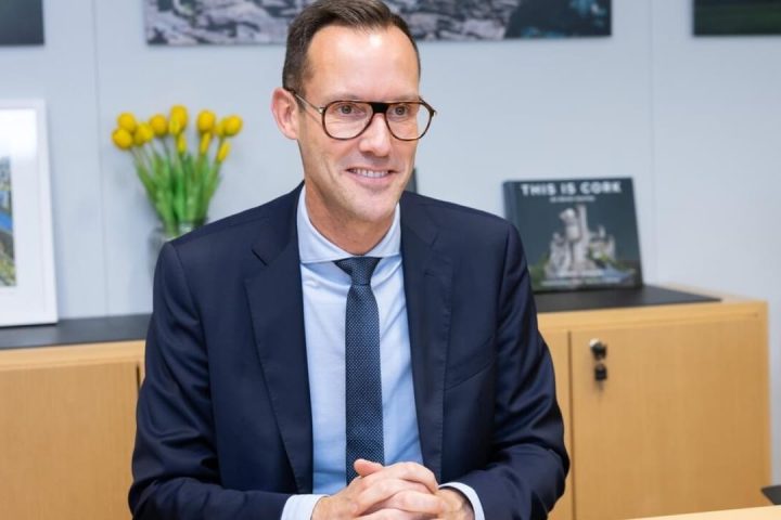 Les entreprises encourent des amendes allant jusqu'à 400.000 euros pour retard dans la soumission d'informations dès 2027.