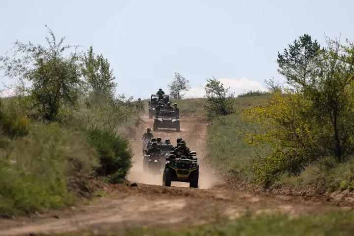 Les forces russes progressent dans les régions de Donetsk et de Zaporijia alors que la pression sur les positions ukrainiennes se poursuit