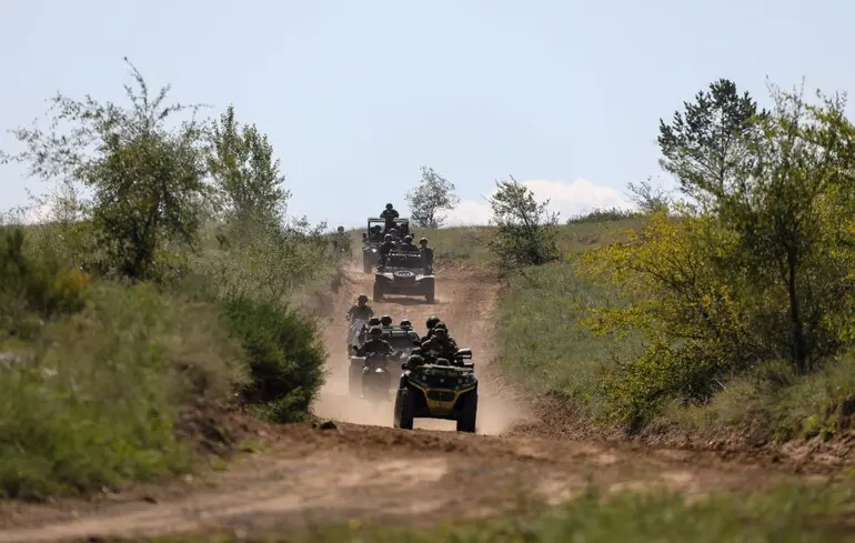 Les forces russes progressent dans les régions de Donetsk et de Zaporijia alors que la pression sur les positions ukrainiennes se poursuit