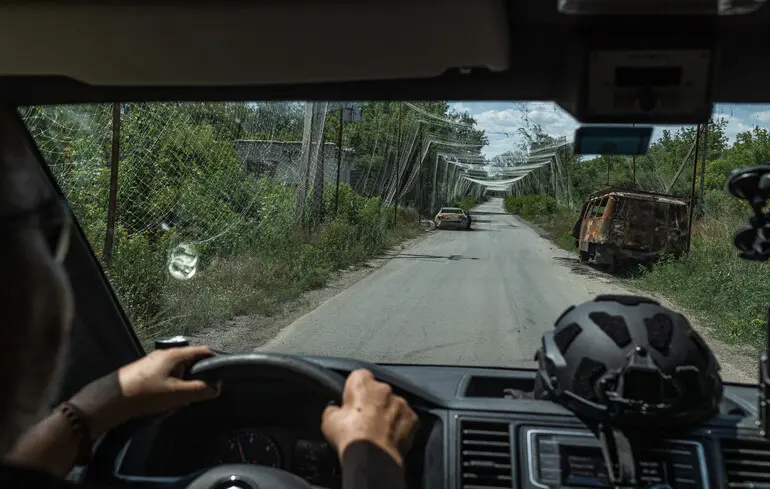 Les forces russes se préparent à une offensive vers Druzhkivka face à des défis logistiques pour les troupes ukrainiennes