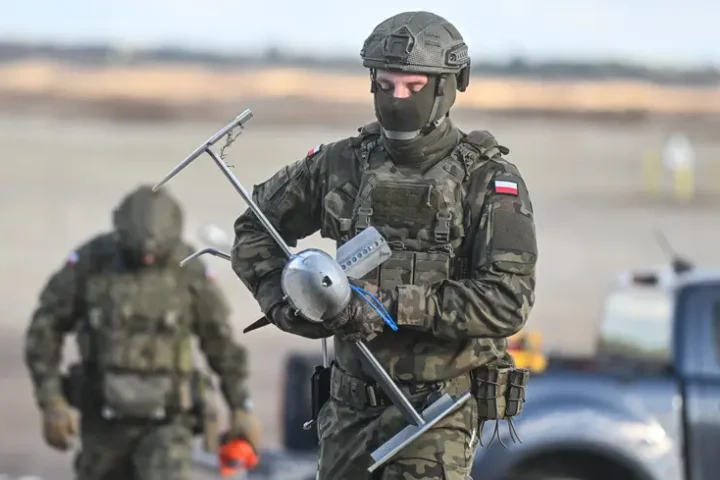 Les forces spéciales polonaises formées par des bérets verts américains sur les tactiques de la guerre en Ukraine