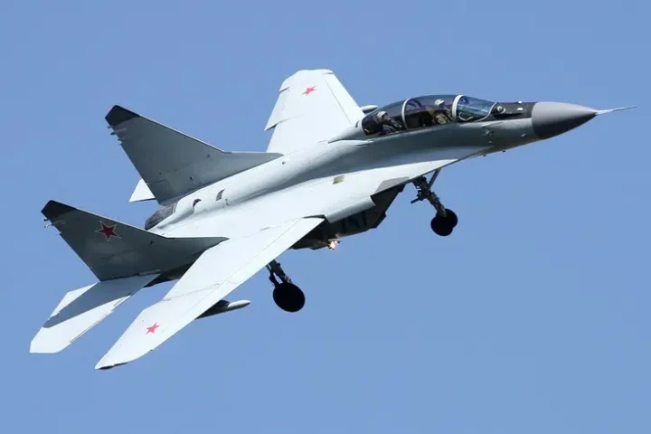 Les forces ukrainiennes endommagent un chasseur MiG-29 à l'aéroport de Millerovo en Russie