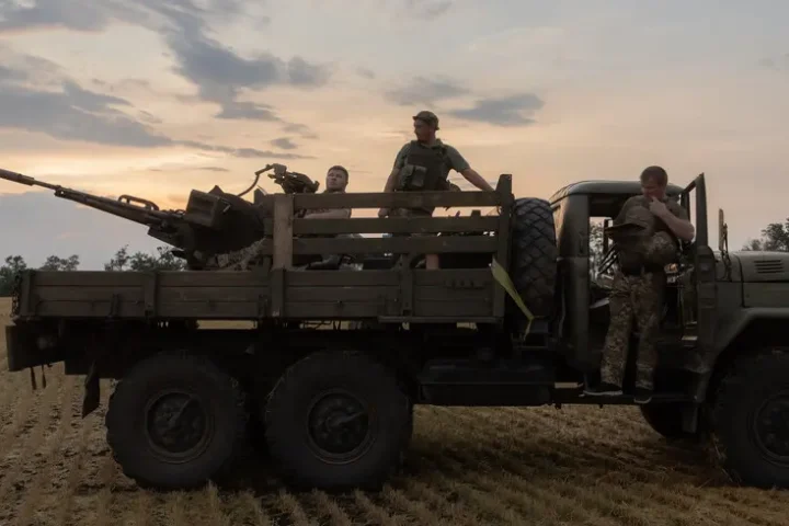 Les forces ukrainiennes poursuivent leur offensive dans la direction d'Oleksandrivsky malgré les difficultés logistiques des troupes russes