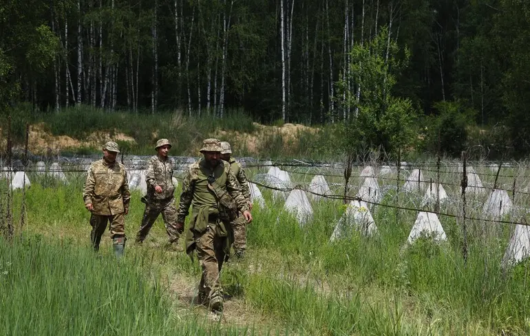 Les forces ukrainiennes reprennent du terrain dans la région de Kharkiv tandis que les troupes russes avancent à Donetsk