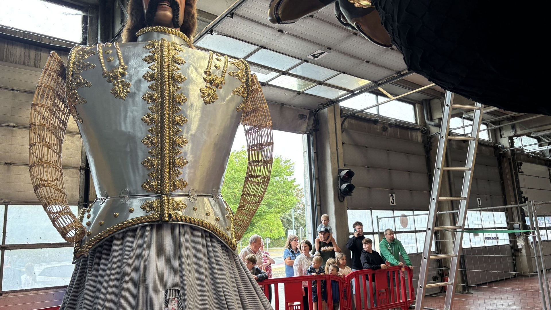 Les géants de la tradition d'Ath suscitent un vif intérêt à l'approche des festivités du Ducasse