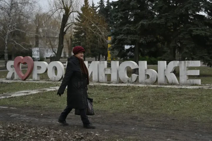 Les troupes russes occupent complètement Rodinske et avancent dans plusieurs directions à l'est de l'Ukraine