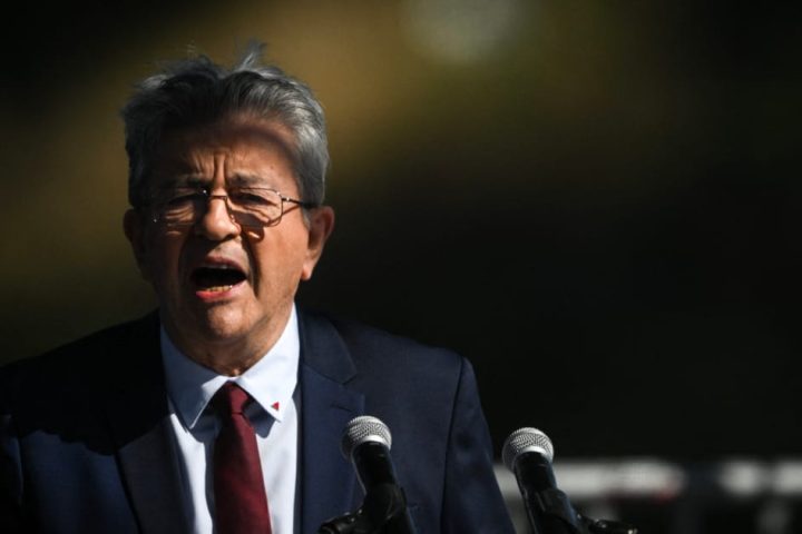 Les Verts envisagent de soutenir Mélenchon dans la campagne présidentielle.