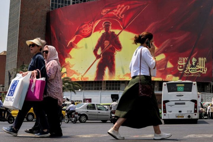L'Iran affirme que le retrait des États-Unis et une compensation sont des préalables à la réouverture du détroit d'Ormuz.