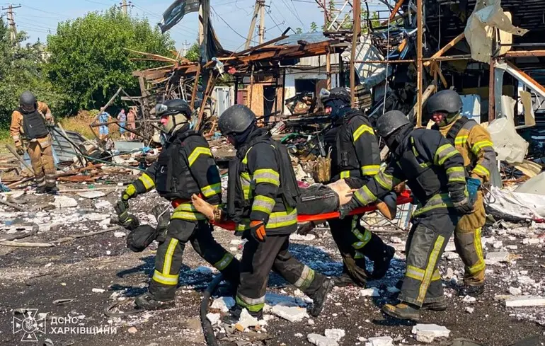 L'Ukraine promet une réponse après la frappe meurtrière à Pechenehy dans la région de Kharkiv