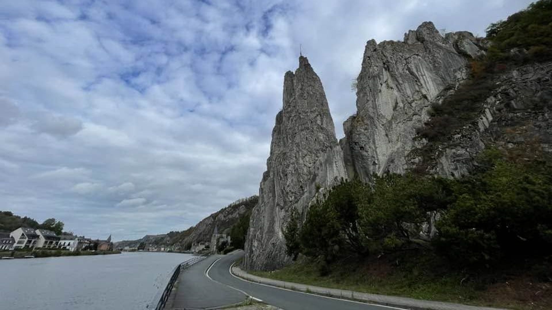 Météo en Belgique : ciel majoritairement nuageux le matin, conditions changeantes l'après-midi