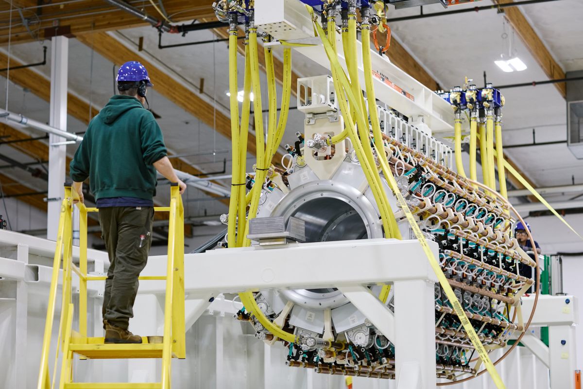 Pacific Fusion renforce la commercialisation de l'énergie de fusion avec le lancement d'une nouvelle installation au Nouveau-Mexique.