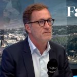 Paul Magnette critique les indicateurs économiques de l'Arizona : croissance nulle, chômage en hausse et faillites record