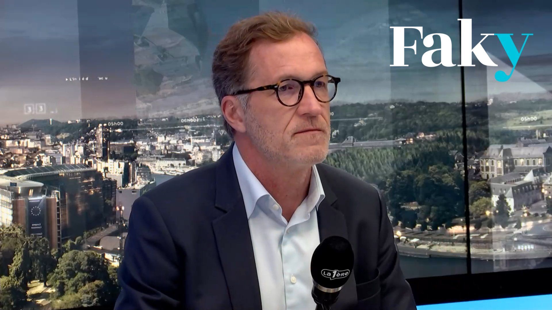 Paul Magnette critique les indicateurs économiques de l'Arizona : croissance nulle, chômage en hausse et faillites record